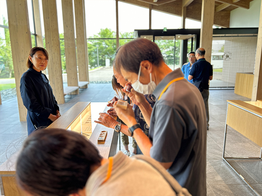 工場見学の様子